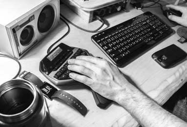  休闲FC电玩站宙斯：复古玩家的快乐老家？（休闲FC电玩站宙斯）